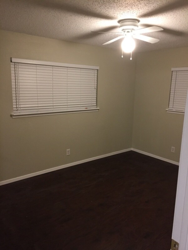 Building Photo - 331 Deborah Dr