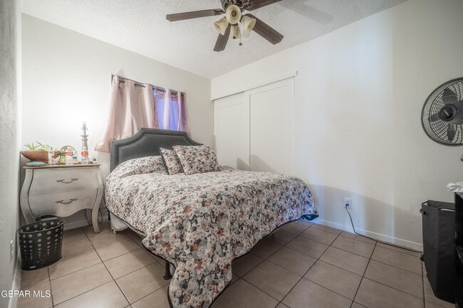 Building Photo - 2624 Lake Victoria Dr