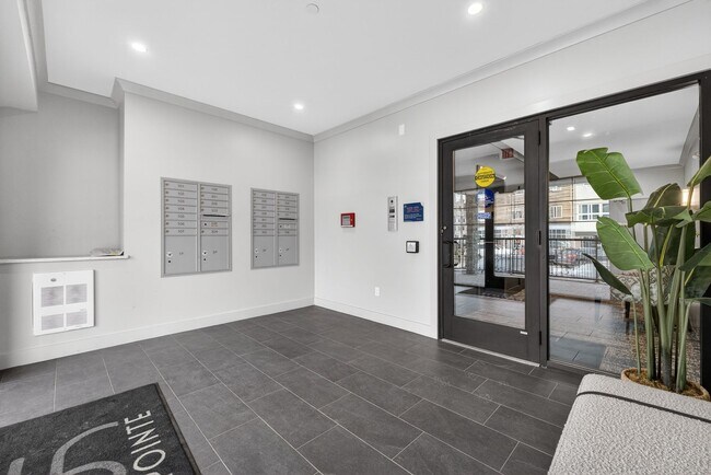 Building Photo - Gorgeous 2 Bed + Office | 2 Bath | 1,771 Sq Ft | Brand New Construction