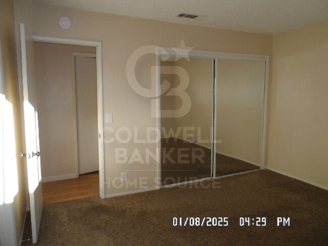 Building Photo - 3 Bedrooms, 2 Bathrooms, 1341 sq. ft.2 Car...