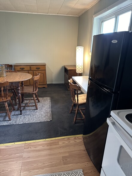 Building Photo - 11 John St