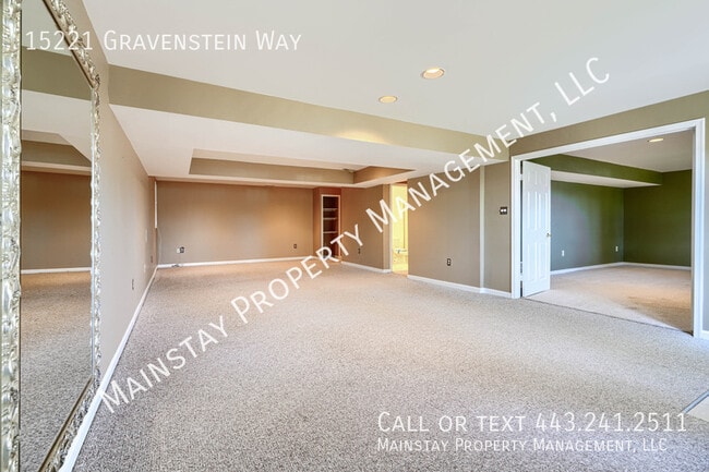 Building Photo - 15221 Gravenstein Way