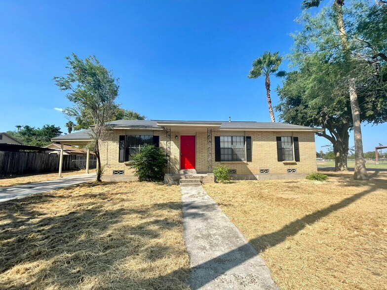 Primary Photo - 1400 Vine Ave
