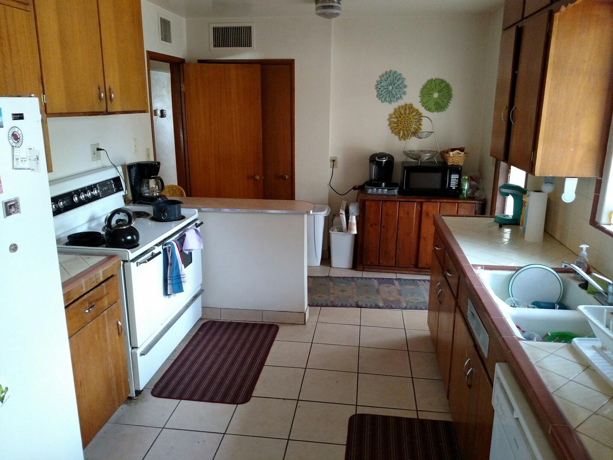 Kitchen - 1505 East Edison Street