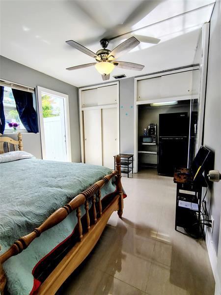 Primary Photo - 845 S Highland Dr