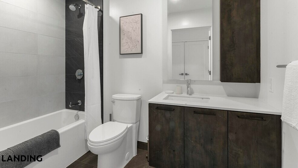 Building Photo - 632 Howard Rd SE