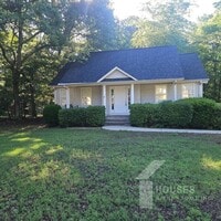 Building Photo - 108 Forrest Dr