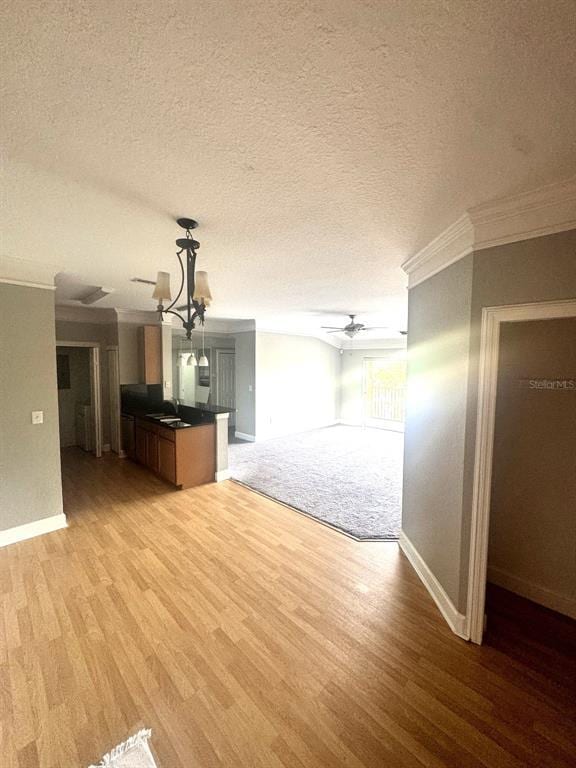 Building Photo - 5483 Vineland Rd