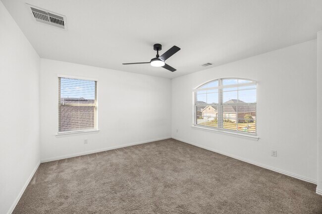 Building Photo - 31319 Horseshoe Meadow Bend Ln