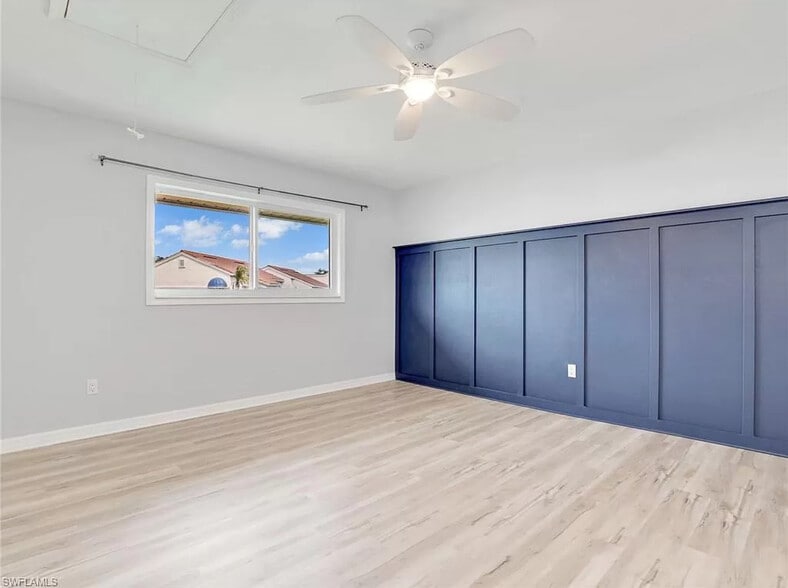Building Photo - 4265 Island Cir