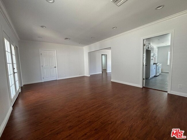 Building Photo - 6537 Teesdale Ave
