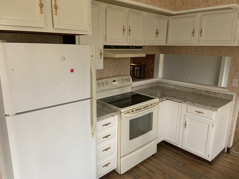 Building Photo - 70 Twilight Ln