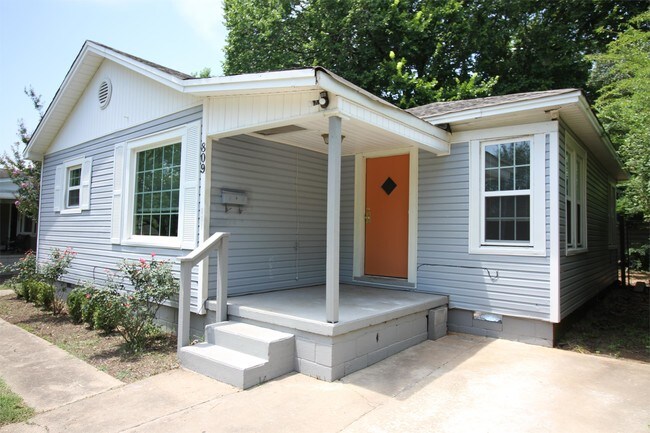 Building Photo - 809 N 45th St