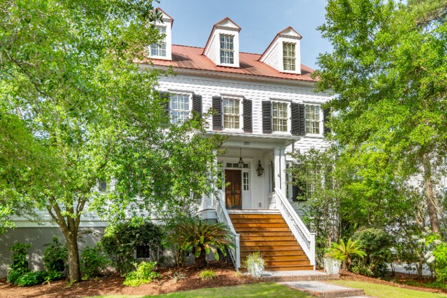 Building Photo - 6BD/5BA Custom Home for Lease in Daniel Island Park