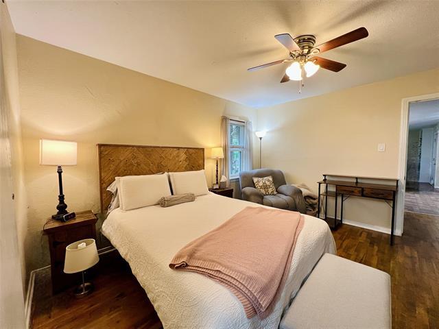 Building Photo - 310 W 15th St