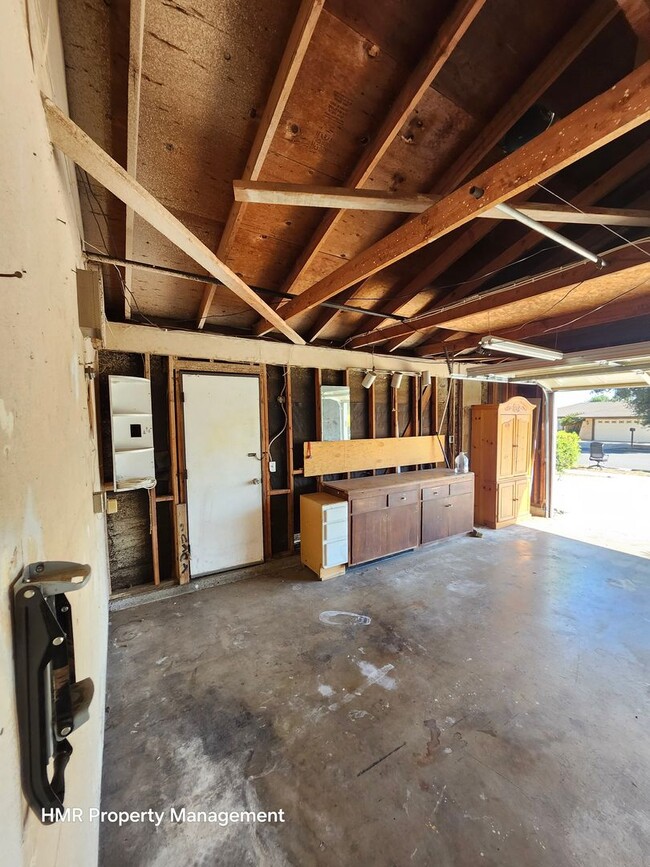 Building Photo - Great Place to Live in Rancho Cucamonga