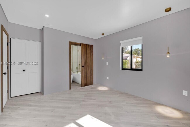 Building Photo - 8931 NE 2nd Ave