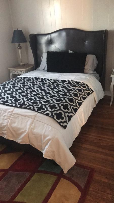 Bedroom - 800 Shelby Ave