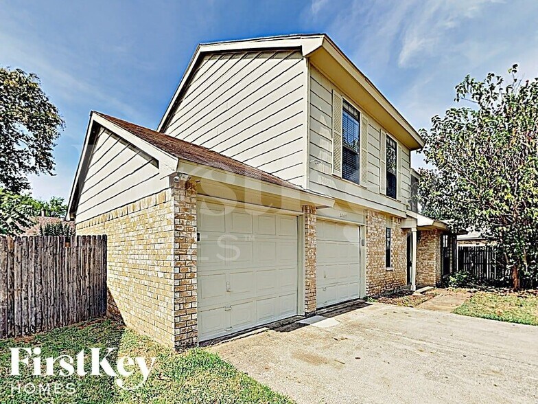 Building Photo - 2805 Galemeadow Dr