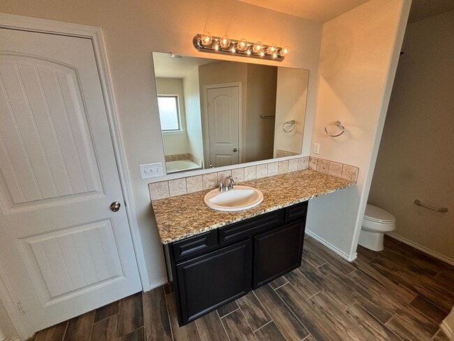 Building Photo - 3 bed 2 bath 2 car garage in Lone Star Trails!