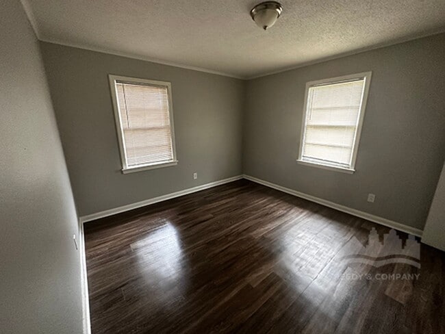 Building Photo - 3082 Overton Crossing St