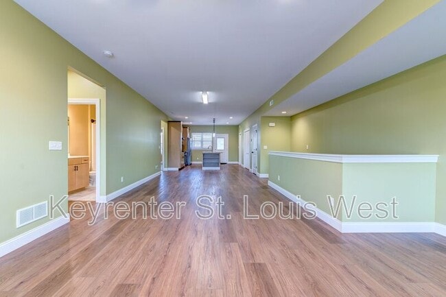 Building Photo - 3327 Park Ave