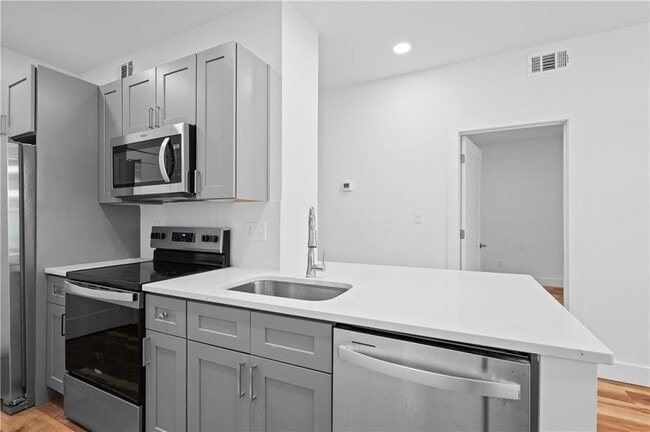 Building Photo - 855 Piedmont Ave NE