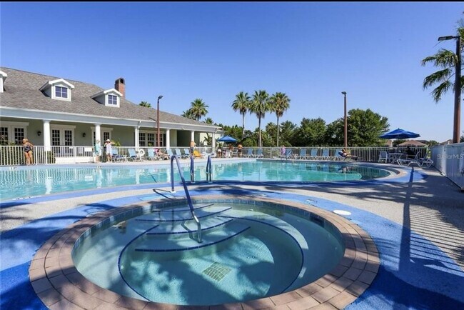 Building Photo - Charming 2BR Duplex in North Port