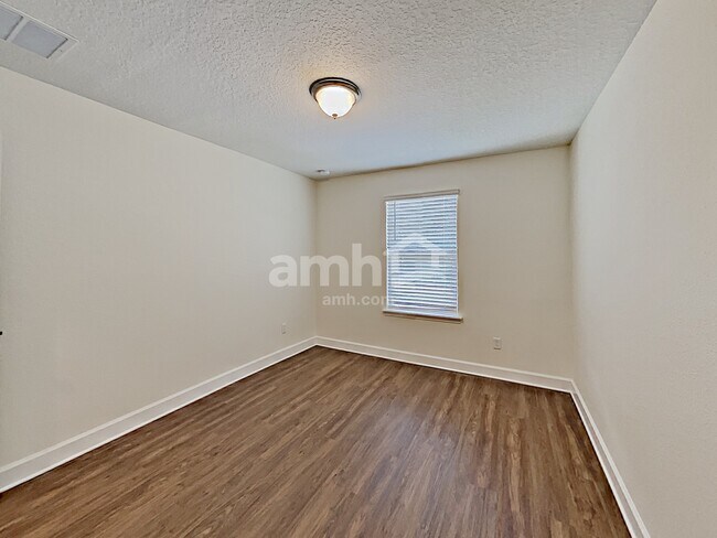 Building Photo - 8601 Highfield Ave