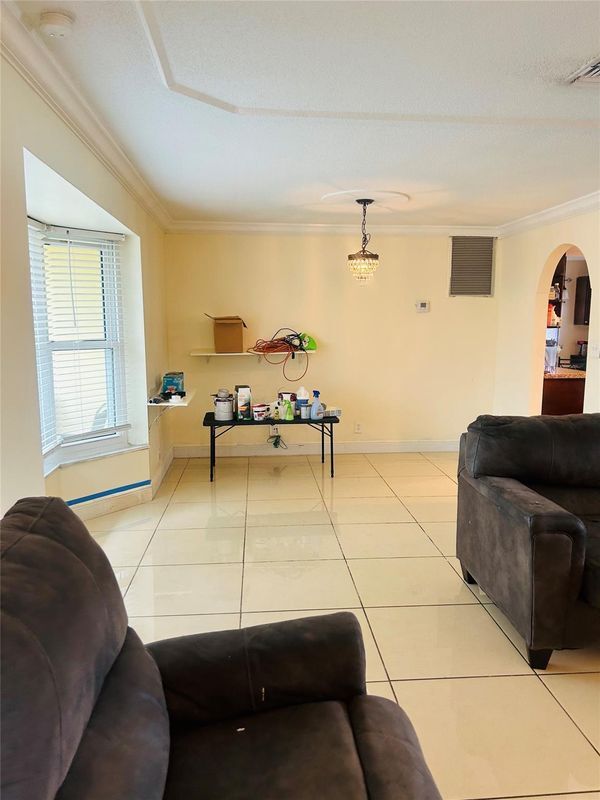 Building Photo - 6624 NW 1st Ct