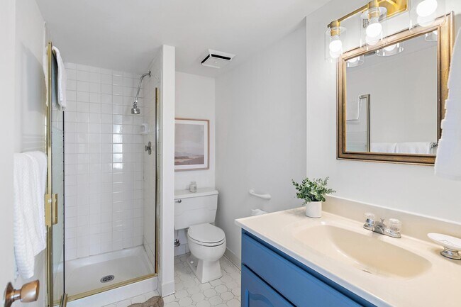 Building Photo - 100 Severn Ave