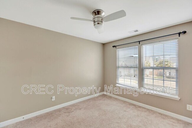 Building Photo - 3050 Argyll Dr