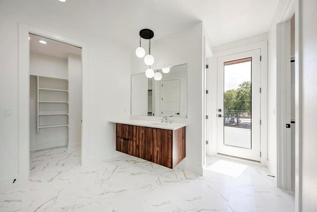 Building Photo - 200 Tillery Sq