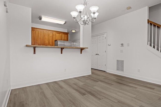 Building Photo - Newly renovated 3-bedroom, 2-bathroom town...