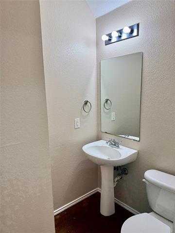 Building Photo - 2320 Aldergate Dr