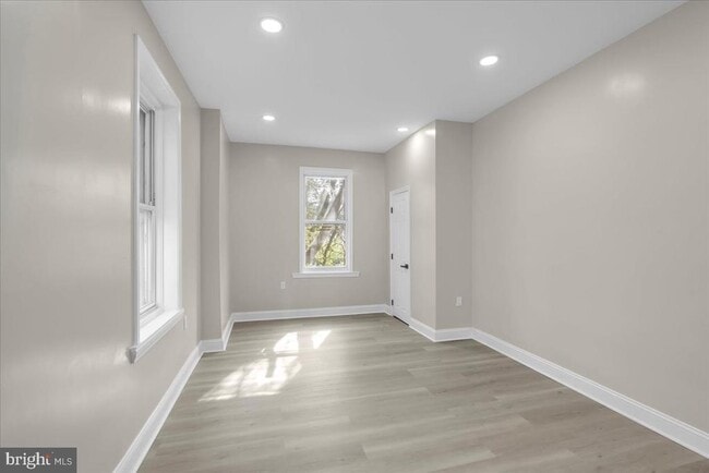 Building Photo - 947 N 66th St