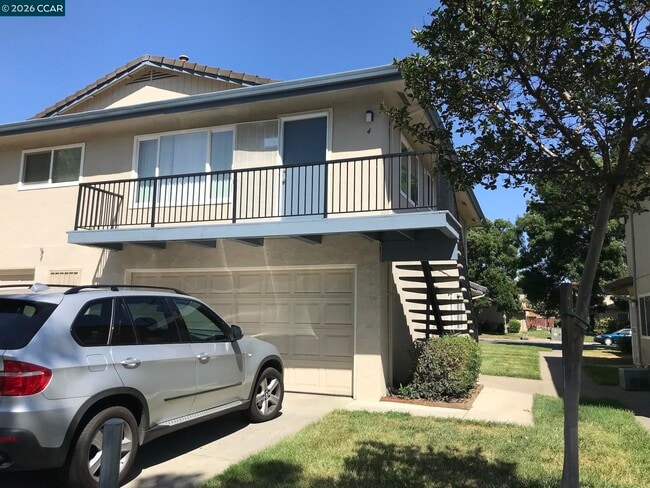 Building Photo - 2118 Peppertree Way