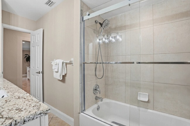 Building Photo - 660 100th Ave N