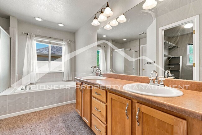 Building Photo - 7978 E Vassar Dr