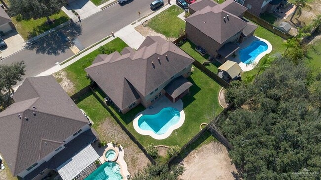 Building Photo - 30 Nicole Dr