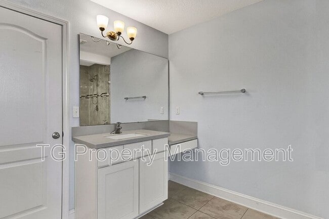 Building Photo - 12436 Jovana Rd