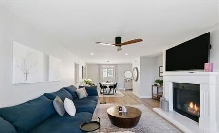 Building Photo - 6435 Kanan Dume Rd