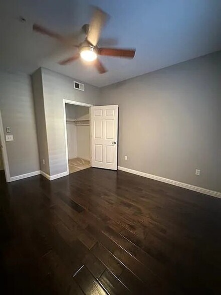 Building Photo - 501 Gibson Dr