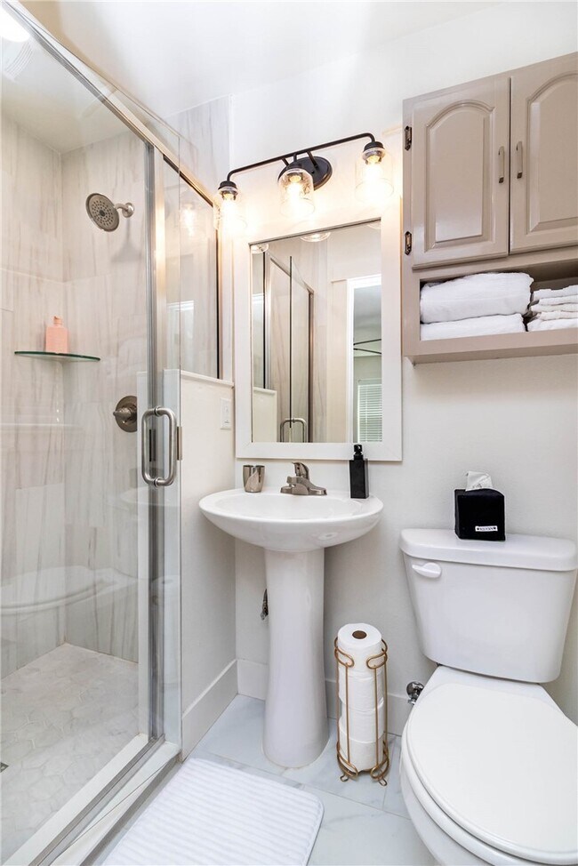 Building Photo - 394 Fletcher Ave