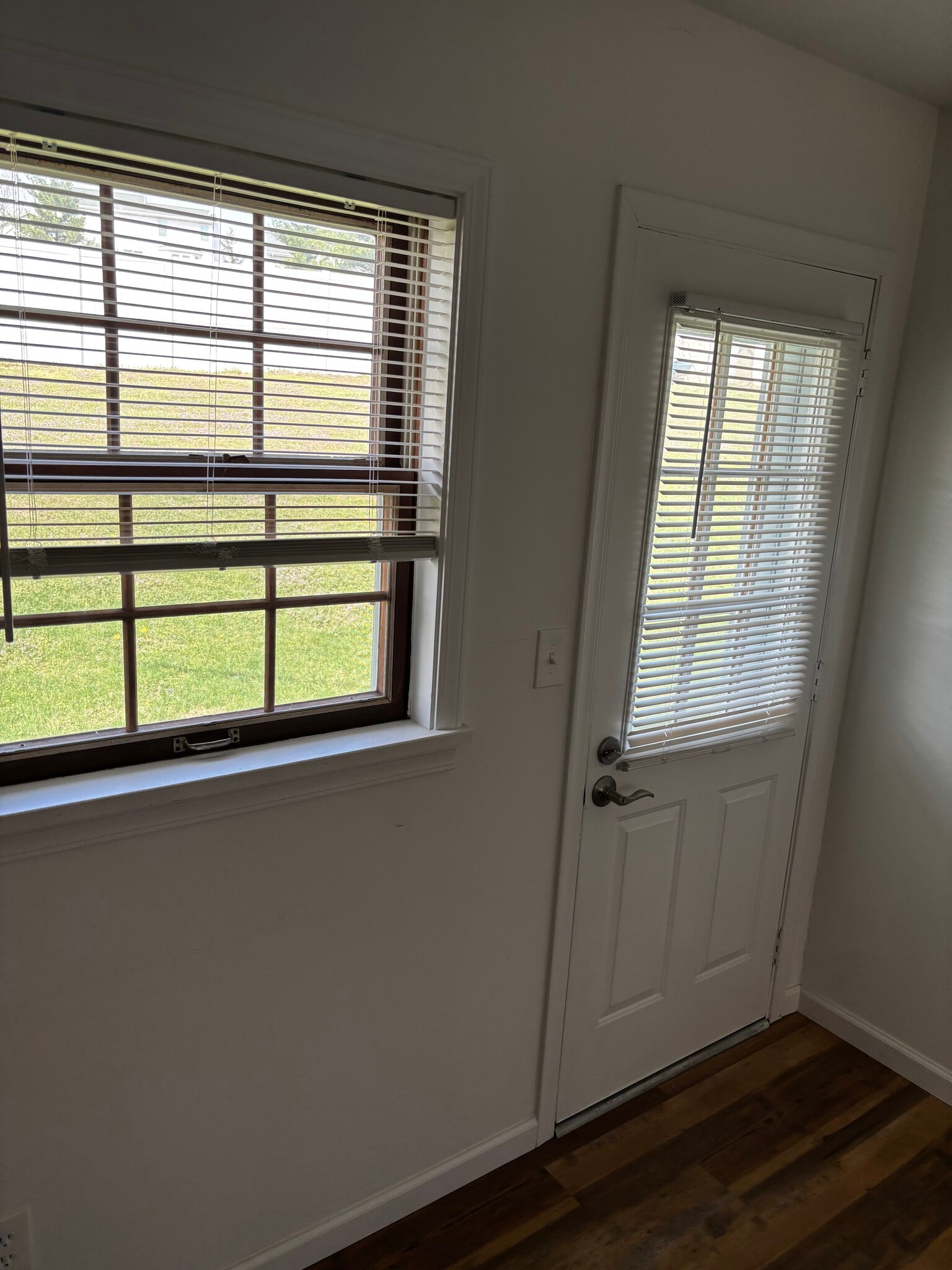 Building Photo - 536 Orchard Ln