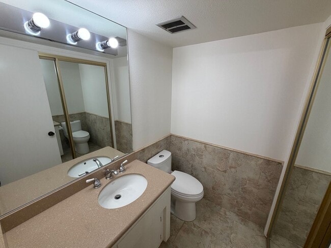 Building Photo - 4569 Foxenwood Ln