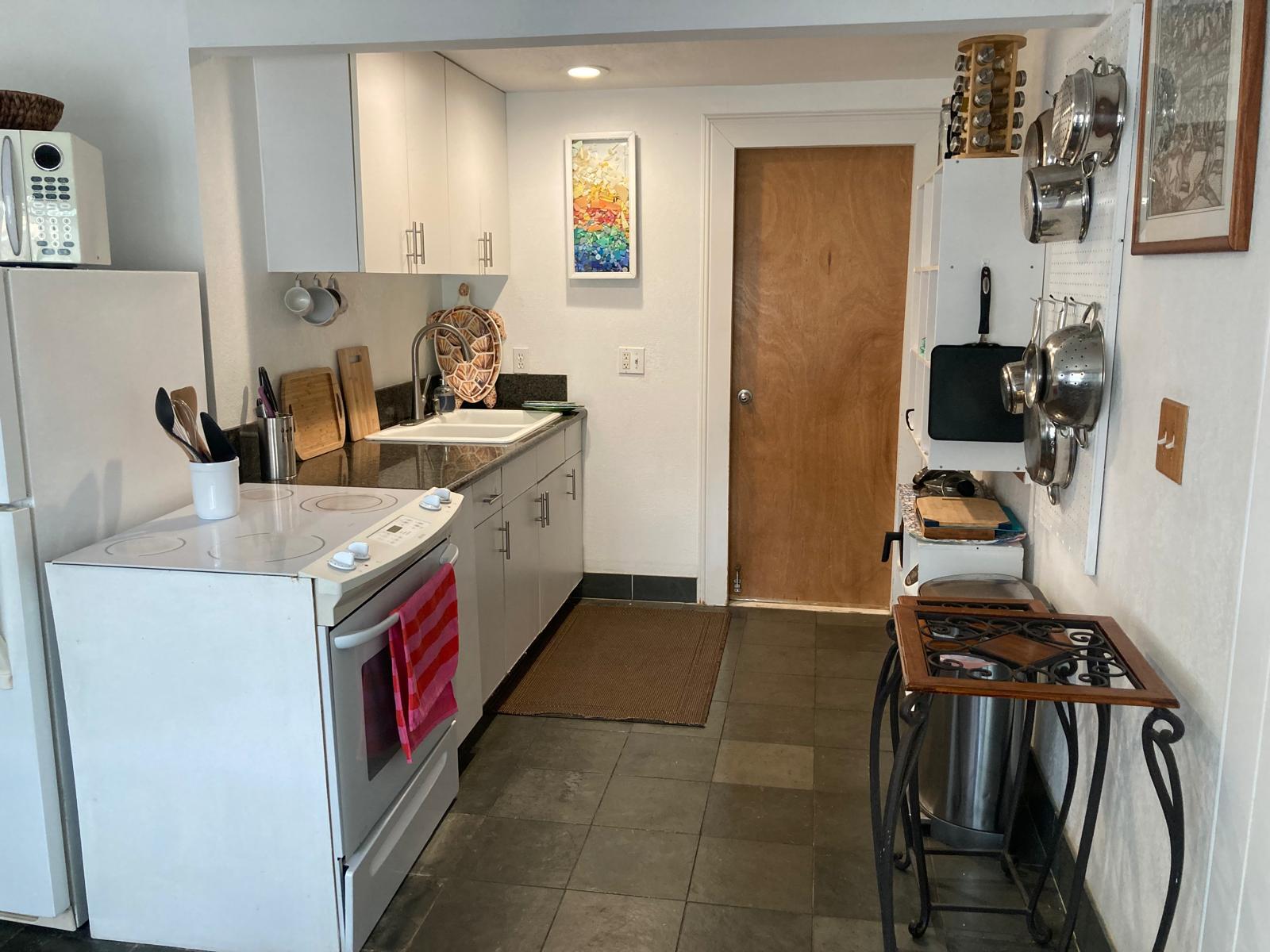 Building Photo - 3535 Maluhia St