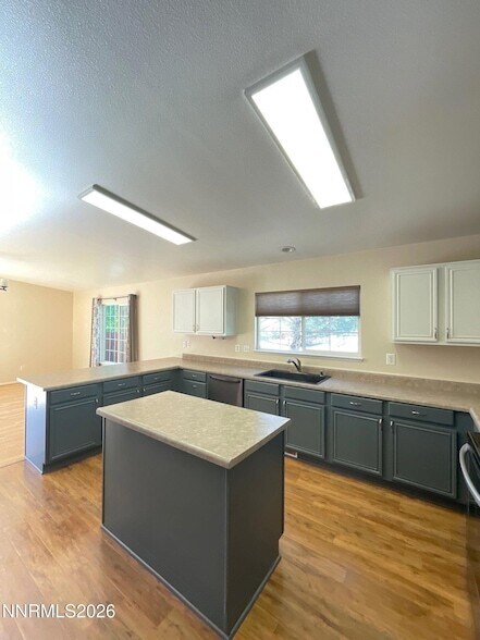 Building Photo - 17825 Fairfax Ct