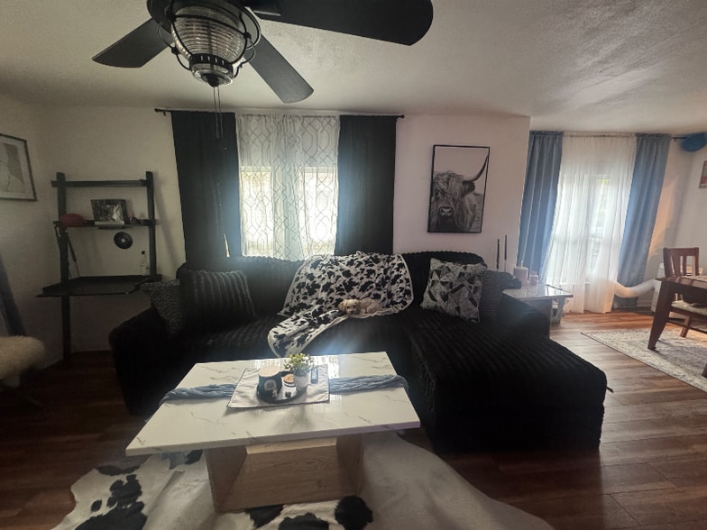 Primary Photo - 1618 Sycamore St