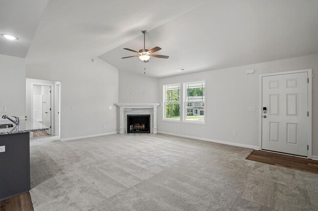 Building Photo - Charming 3-Bedroom Ranch with 2 Full Baths & Expansive Backyard Located in a Peaceful Cul-de-Sac